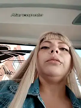 madelaine- online show from January 23, 6:35 pm