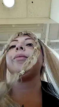 madelaine- online show from March 18, 6:59 pm