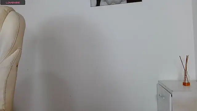 tonibelmont online show from March 17, 9:23 pm