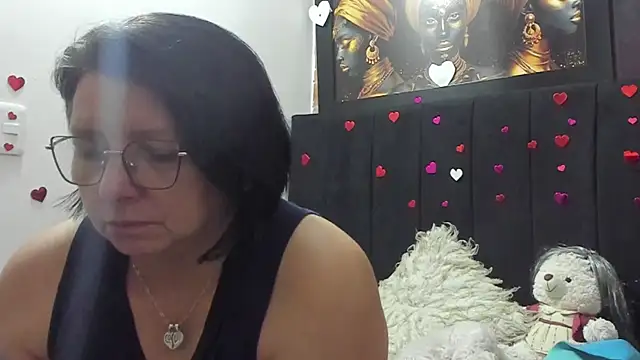 Evaaross 2345 online show from May 1, 1:16 pm