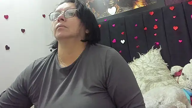 Evaaross 2345 online show from May 16, 4:28 pm