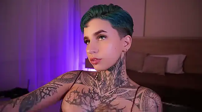 AliceShazaham  online show from December 7, 5:48 am