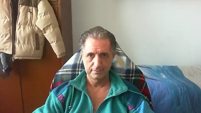 lliuk70mi online show from April 2, 1:20 pm