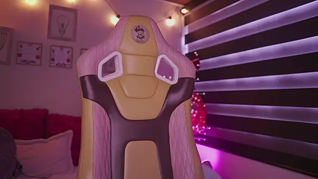 milly kenner online show from December 14, 2:55 pm