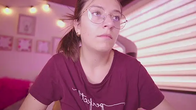 milly kenner online show from April 9, 7:30 pm