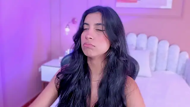 zia cooper online show from April 14, 7:31 pm