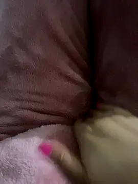 Snapshot of maria22A chatting on November 10, 6:12 am maria22A online show from November 10, 6:12 am