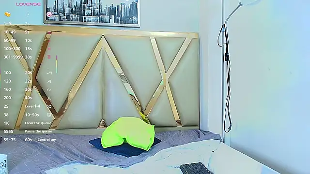 littleebonymommy online show from March 4, 2:49 am