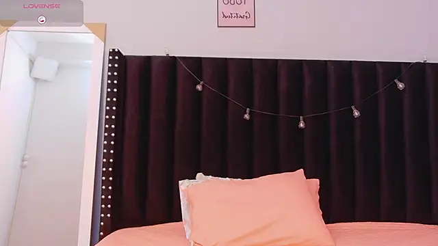 littleebonymommy online show from September 24, 8:45 pm