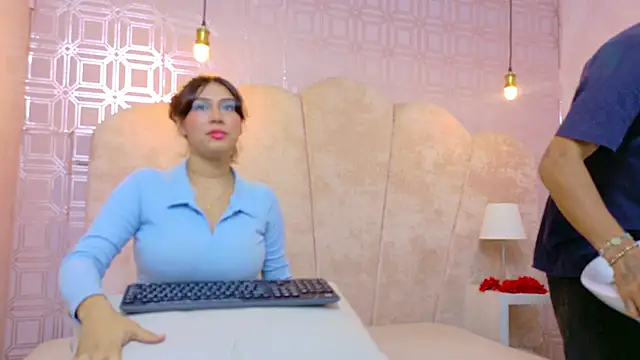 Annyeli online show from April 11, 2:27 am