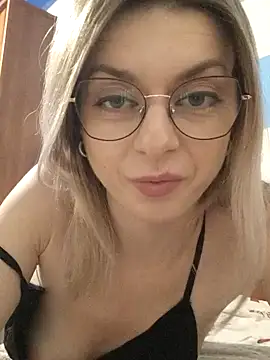 Snapshot of Butterfly_Lily chatting on January 3, 1:14 pm Butterfly Lily online show from January 3, 1:14 pm