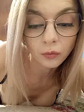 Snapshot of Butterfly_Lily chatting on January 7, 1:24 pm Butterfly Lily online show from January 7, 1:24 pm
