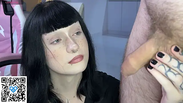 Snapshot of Vailyreb_ chatting on February 13, 6:31 am Vailyreb online show from February 13, 6:31 am