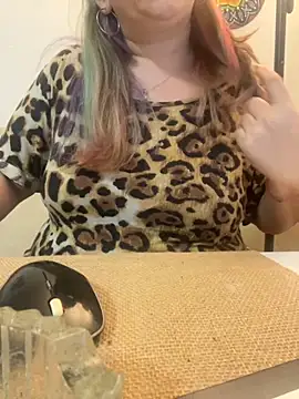 Snapshot of Popinasq chatting on September 21, 5:20 am Popinasq online show from September 21, 5:20 am