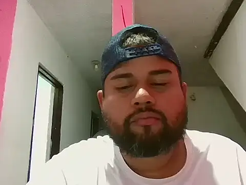 GABRIELGARCIA1313 online show from January 31, 11:14 pm