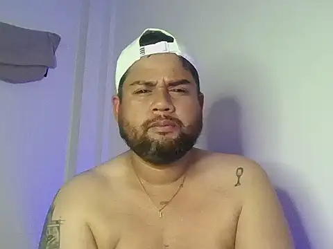GABRIELGARCIA1313 online show from July 2, 5:57 am