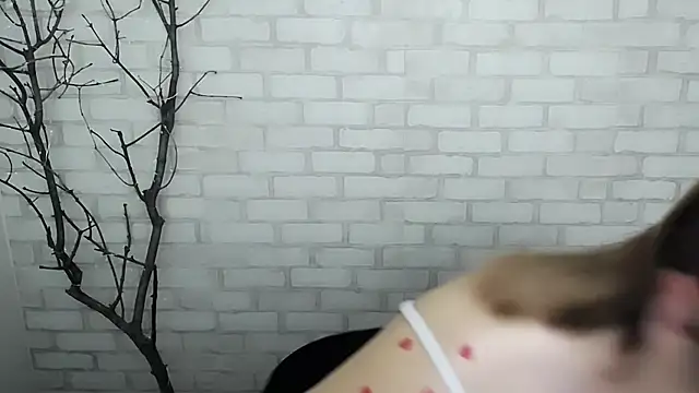 Snapshot of Sweet_Doll_Luna chatting on December 8, 9:13 am Sweet Doll Luna online show from December 8, 9:13 am