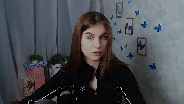 Snapshot of Sweet_Doll_Luna chatting on December 9, 3:22 pm Sweet Doll Luna online show from December 9, 3:22 pm