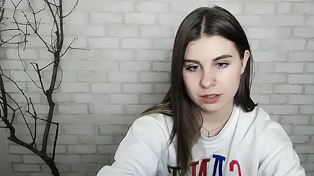 Snapshot of Sweet_Doll_Luna chatting on December 10, 9:55 am Sweet Doll Luna online show from December 10, 9:55 am