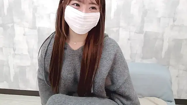 LOVE MOMO LOVE online show from November 7, 11:43 am