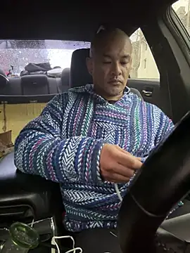 Snapshot of EatMyCake831 chatting on February 10, 11:42 pm EatMyCake831 online show from February 10, 11:42 pm