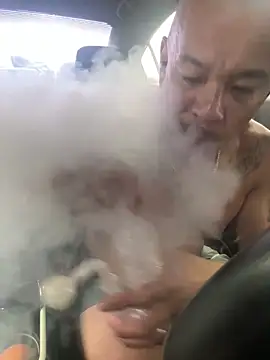 Snapshot of EatMyCake831 chatting on February 14, 8:05 pm EatMyCake831 online show from February 14, 8:05 pm