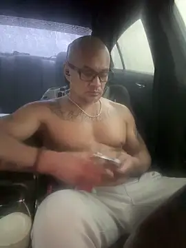 Snapshot of EatMyCake831 chatting on February 16, 4:58 pm EatMyCake831 online show from February 16, 4:58 pm