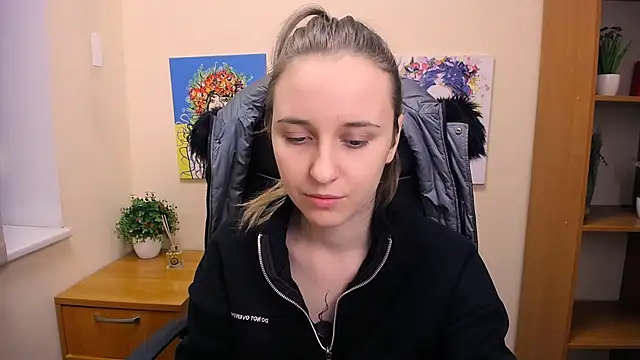 Snapshot of _Nicole_new chatting on February 24, 12:37 pm  Nicole new online show from February 24, 12:37 pm