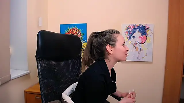 Snapshot of _Nicole_new chatting on March 14, 6:39 pm  Nicole new online show from March 14, 6:39 pm