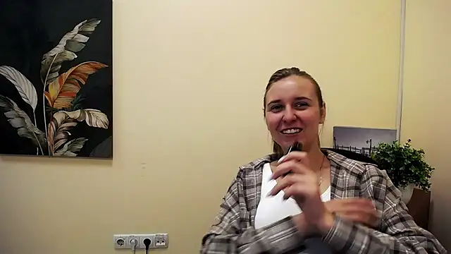 Snapshot of _Nicole_new chatting on September 12, 8:03 am  Nicole new online show from September 12, 8:03 am