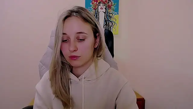 Snapshot of _Nicole_new chatting on October 19, 11:22 am  Nicole new online show from October 19, 11:22 am