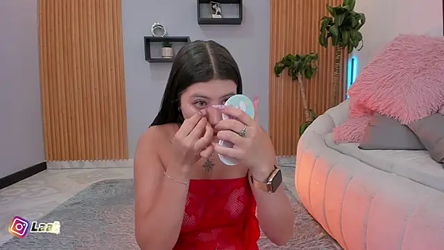 Aixaa charles online show from December 4, 12:03 pm