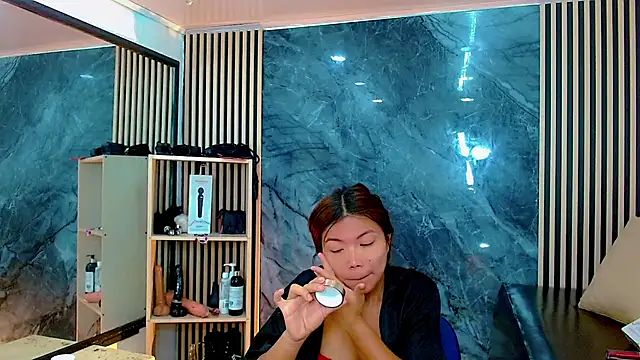 Isalombardi online show from October 21, 3:18 am