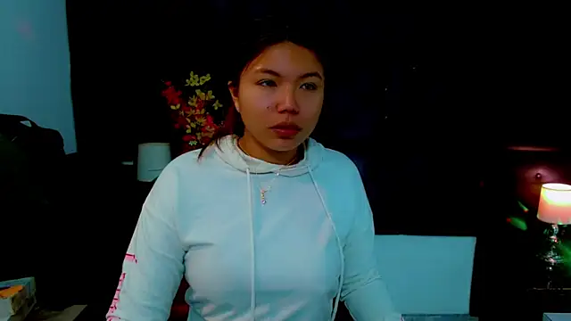 Isalombardi online show from July 16, 3:56 am