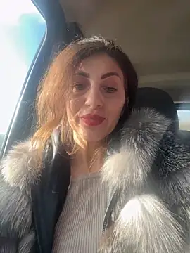 EmaSkyes online show from November 24, 9:20 am