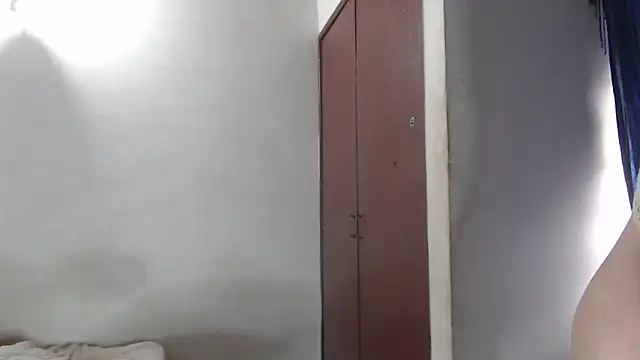 aurelialux online show from March 7, 9:27 pm