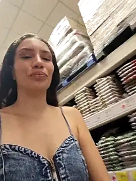 aurelialux online show from October 4, 9:57 pm