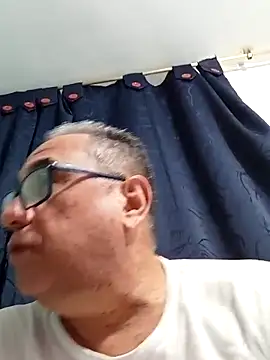 MATTHEW MRANDA online show from October 8, 3:26 am