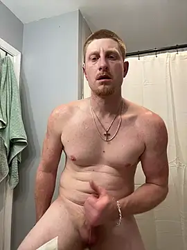 Snapshot of bigred0808 chatting on February 11, 7:24 am bigred0808 online show from February 11, 7:24 am