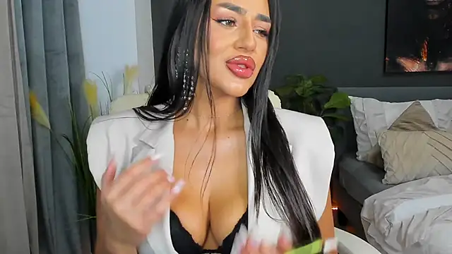 Sonia  Rey online show from October 12, 12:20 am