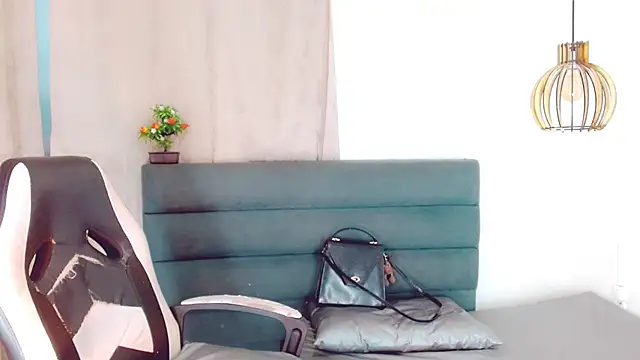 Oriana braom online show from March 5, 11:05 pm