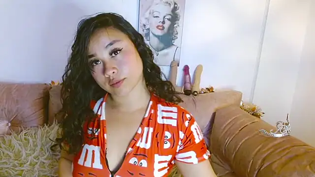 hinataleecs online show from December 27, 11:42 pm