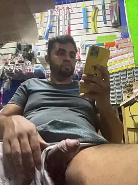 Sheik z o online show from February 9, 9:30 pm