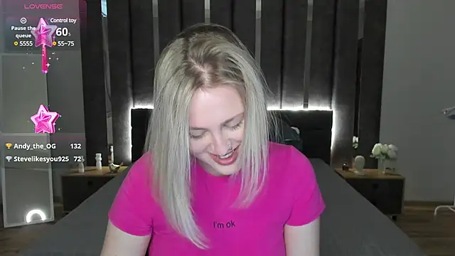 Snapshot of _Sarah_Soul_ chatting on February 9, 3:43 am Sarah Soul online show from February 9, 3:43 am