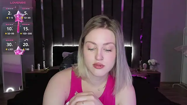 Snapshot of _Sarah_Soul_ chatting on March 23, 12:47 am Sarah Soul online show from March 23, 12:47 am
