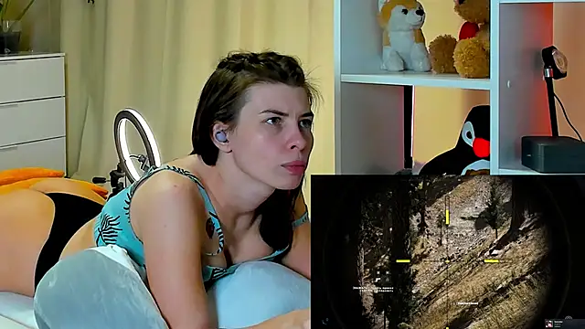 Snapshot of callmetori chatting on December 21, 6:44 pm callmetori online show from December 21, 6:44 pm