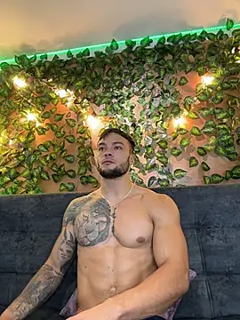 alexander collin02 online show from July 13, 9:01 am