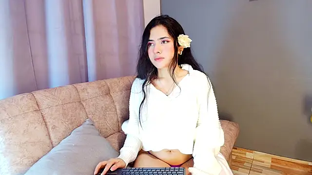 adara johnson   online show from September 17, 11:45 am