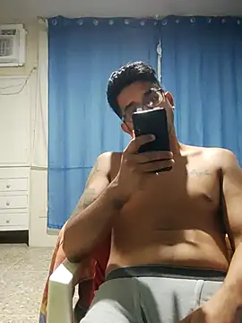 FitGeorge online show from December 4, 1:15 am