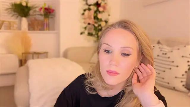 Myassistant online show from December 6, 7:56 pm